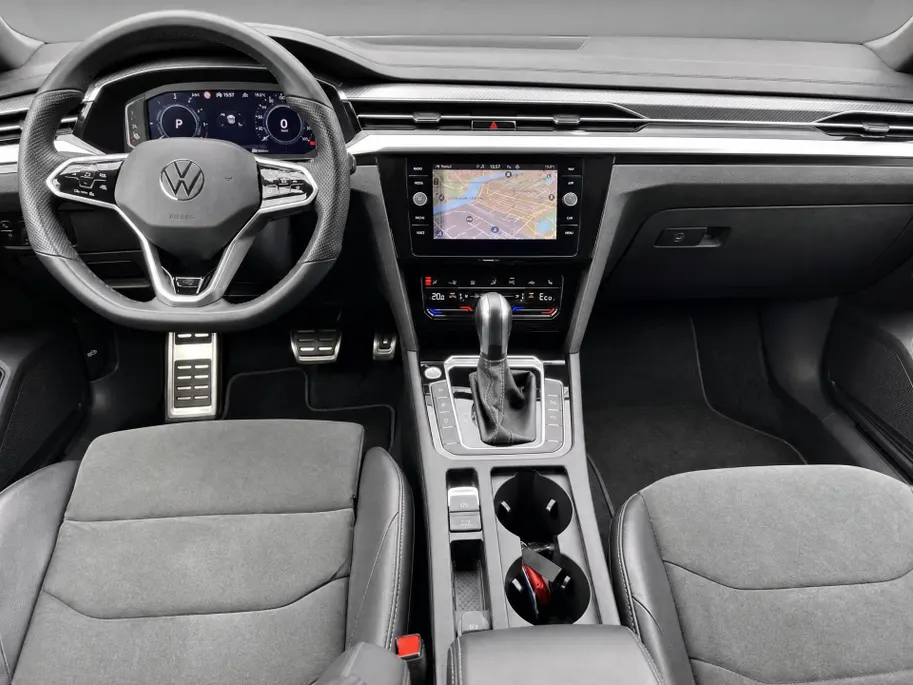 Volkswagen Arteon Shooting Brake 1.4 TSI PHEV 218PK R-Line Business DSG · Panoramadak · Trekhaak · Camera · Stoel, Stuur & achterbank verwarmd · Apple/Android Car Play · Garantie t/m 11-08-2027 of 100.000km