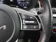Kia ProCeed 1.6 T-GDI GT | 204PK! | Stuur-/stoelverwarming | Schuifdak | Camera | Stoelgeheugen | LED | Dodehoek detectie | Zeer nette auto | 1e eigenaar |