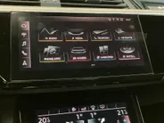 Audi e-tron 55 300KW/408pk Quattro S edition 95 kWh Panoramadak · 360 Camera · B&O Audio · Leder · Stoelverwarming · Luchtvering · 21'' Inch ·