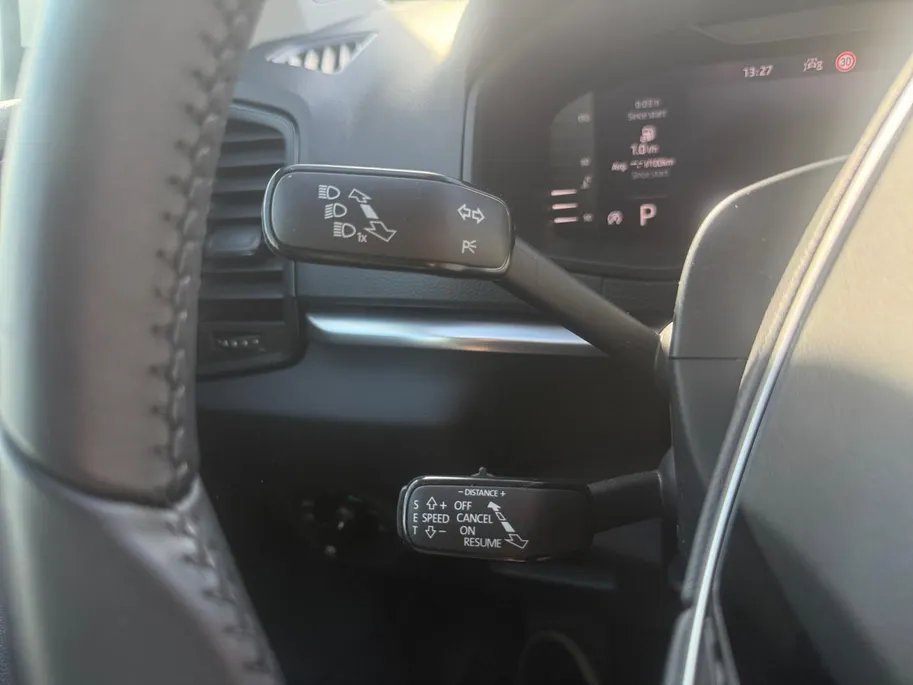Škoda Karoq 1.5 TSI ACT Business Edition | Automaat | Apple Carplay/Android Auto | Parkeersensoren V+A | Climate Control | Cruise Control | DAB | Stuurbediening
