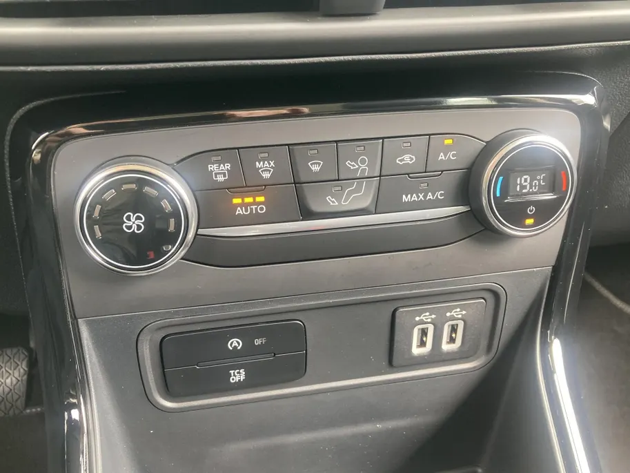 Ford EcoSport 1.0 EcoBoost Titanium Afneembare Trekhaak - Navigatie - Apple Carplay/ Android Auto - B&O Premium Audio