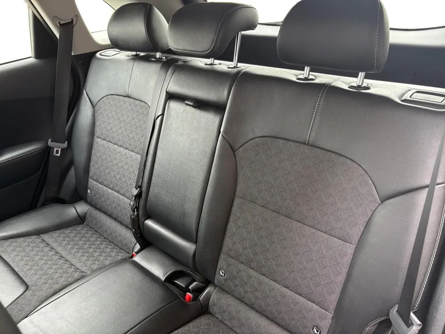 Kia Niro 1.6 GDi Hybrid DynamicLine | Navigatie | Apple Carplay / Android Auto | Climate Control | Achterruitrij Camera | Lichtmetalen Velgen |
