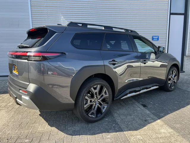 Subaru Outback E-Outback 4E-xperience+ 74.7 kWh | Meest Luxe Uitvoering | Panorama Dak | Stoel Ventilatie | Prijs Incl. Metallic Lak | Demonstratie Voertuig