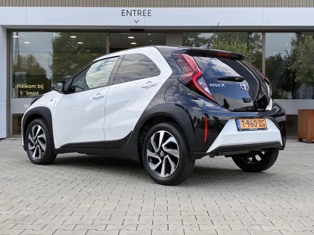 Toyota Aygo X 1.0 VVT-i S-CVT Puls