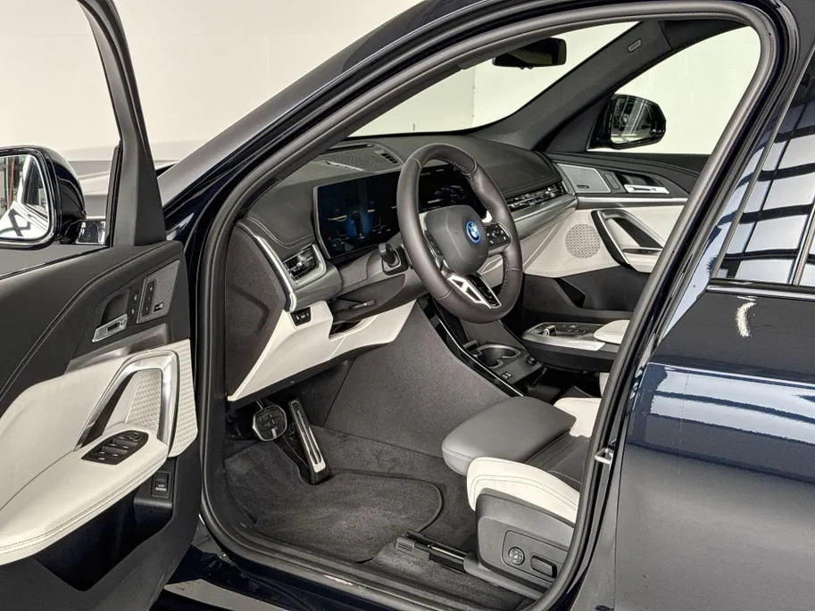 BMW iX1 eDrive20 67 kWh M Sport Edition
