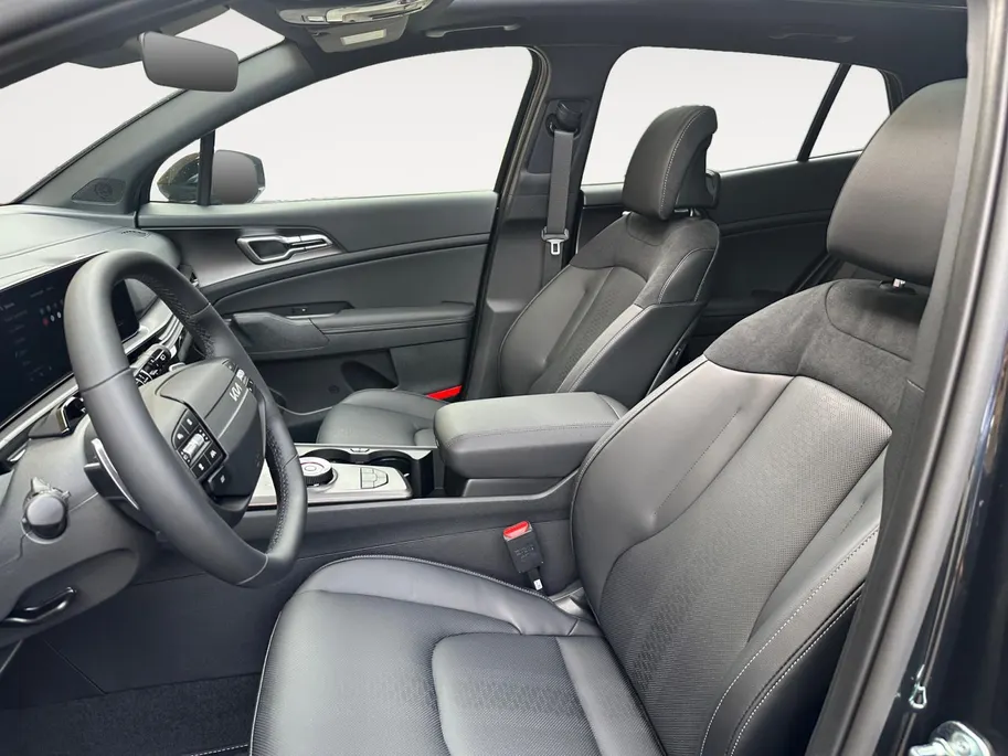 Kia Sportage 1.6 T-GDi Hybrid Black Edition Advanced | TIJDELIJK ACTIE MODEL| DIRECT LEVERBAAR | 3000,- INRUILVOORDEEL | Panorama Schuif/Kanteldak | Elektrisch verstelbare Stoelen |
