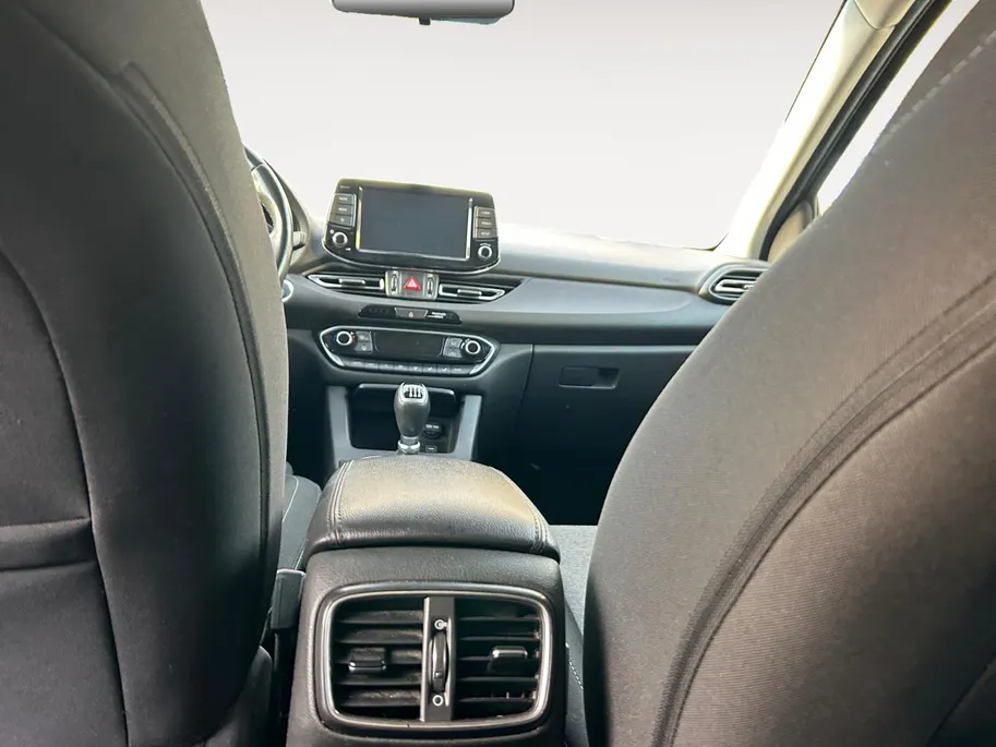 Hyundai i30 Wagon 1.0 T-GDi MHEV Comfort NU incl. 12 maanden garantie! Zeer mooie uitvoering!