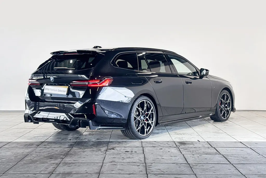 BMW 5 Serie Touring 530e M Sport Edition | M Performance Parts