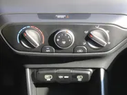 Hyundai i20 1.2 MPI Comfort | BTW Auto | Stuur-/stoelverwarming | Camera | Navi | Apple Carplay | Android Auto | Cruise | 16' LM | All seasons | Airco |