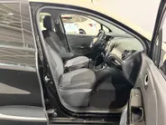 Renault Captur 90PK TCe Dynamique | Navi | Camera | Parkeersensoren | Climate Control | Cruise Control | Lichtmetalen Velgen | Licht & Regen Sensor | Bluetooth | USB | LED Dagrijverlichting |