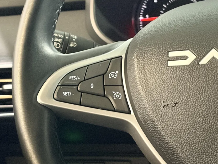 Dacia Sandero Stepway 100PK TCe ECO-G Up&Go | 1e eigenaar | Navi | Camera | Parkeersensoren | Apple CarPlay/Android Auto | Lichtmetalen Velgen | Climate Control | Cruise Control | Armsteun |