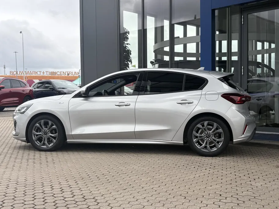 Ford Focus 1.0 EcoBoost Hybrid ST Line Hatchback | Winter Pack | Groot Scherm | Android Auto Apple Carplay
