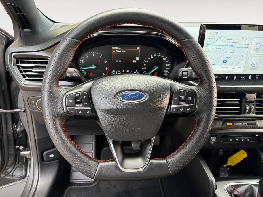 Ford Focus Wagon 1.0 EcoBoost Hybrid ST Line | Betreft Demo Voertuig | Vraag naar de actuele kilometerstand |