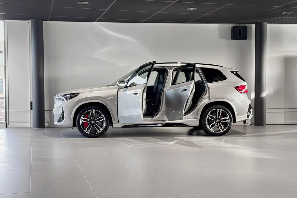 BMW iX1 eDrive20 67 kWh