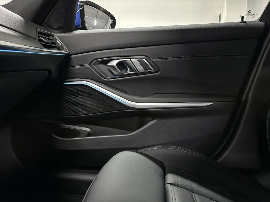 BMW 3 Serie Sedan 320i l M-Sport