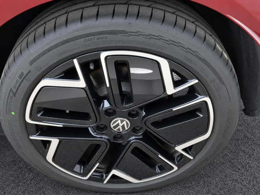 Volkswagen T-Roc 1.5eTSI/150PK R-Line Black Style · Panoramadak · Leder · 360°Camera · Trekhaak · Garantie t/m 18-01-2031 of 150.000km