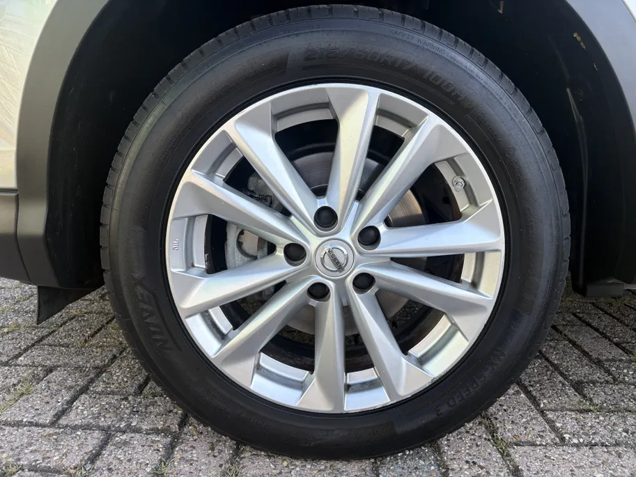 Nissan QASHQAI 1.6 Acenta | LM Velgen | Navi | Camera | Cruise | Trekhaak | ECC