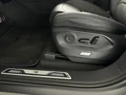 Volkswagen Touareg R 3.0 TSi eHybrid 4M 462 PK | Panoramadak | Luchtvering | Trekhaak