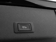 Audi e-tron 55 quattro 95 kWh 408pk S Edition · SOH 96,8% · Camera · Luchtvering · Afneembare Trekhaak · Head-Up Display · Elek. Achterklep · Stoelverwarming · 20'Velgen · EXTRA INRUILKORTING ·