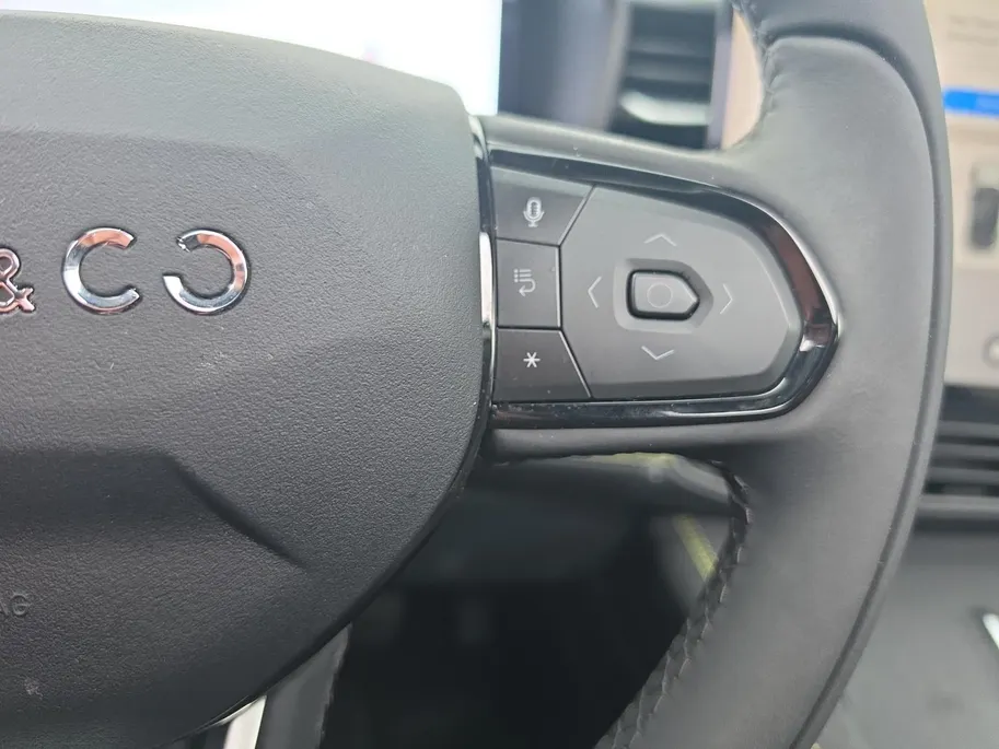 Lynk & Co 01 1.5 More | Navigatie | Climate control | 360Gr camera | Keyless | Stoel + Stuurverwarming