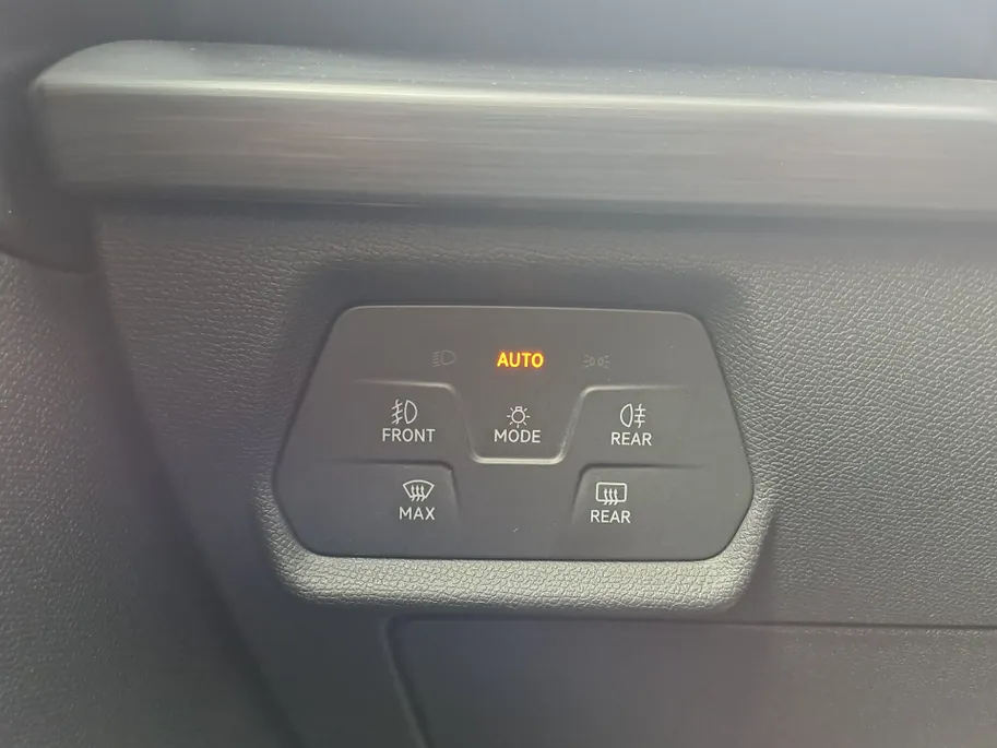 CUPRA Formentor 1.4 e-Hybrid VZ Copper Edition | Voorstoelen verwarmd | Automaat | ECC | Navi | Leer | Stuur verwarmd | Apple Carplay/Android Auto | Cruise control adaptief | SOH 93,6%