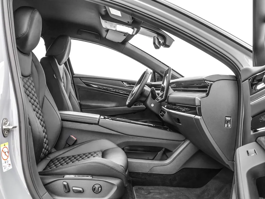 Volkswagen ID.7 Pro Limited Edition 77 kWh accu 286 pk · Achteruitrijcamera · Draadloze telefoonverbinding · LEDER INTERIEUR -