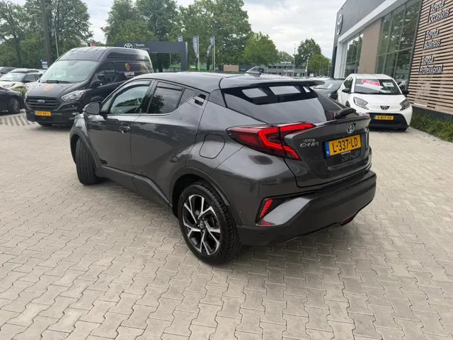 Toyota C-HR 1.8 Hybrid Style | PDC v/a | Stuur/Stoelverwarm. | Camera |