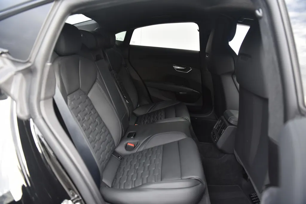 Audi e-tron GT RS