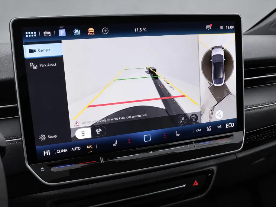 Volkswagen ID.7 Pro Business 286pk 77 kWh · SOH 97,2% · 360 Camera · Head-Up · Alarm · Elek. Trekhaak · Keyless · Elek. Voorstoelen · 20'' Inch · Gratis onderhoud & APK t/m 30-01-2030 · EXTRA INRUILKORTING ·