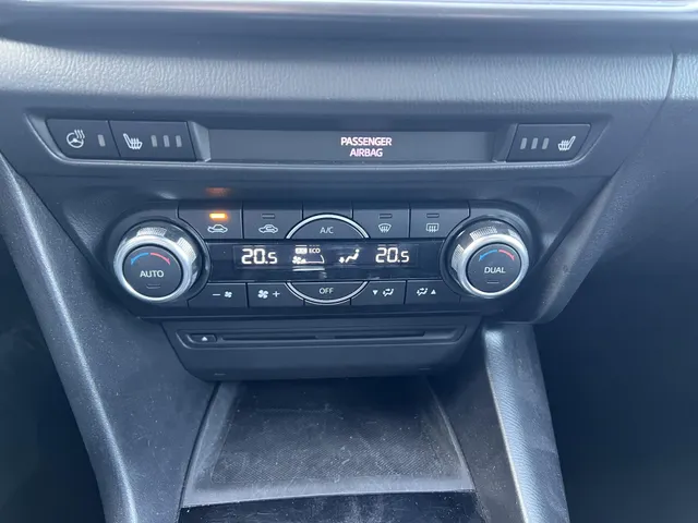 Mazda 3 2.0 SkyActiv-G 120 GT-M AUTOMAAT | TREKHAAK | 18' LM VELGEN | CAMERA | STOEL- en STUURVERWARMING | LEDER | Bose AUDIO | NED.AUTO | DEALER ONDERHOUDEN |