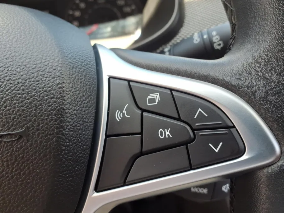 Dacia Sandero 1.0 TCe 100 Bi-Fuel Essential | Trekaak | Andriod/Apple car play | Blindspot
