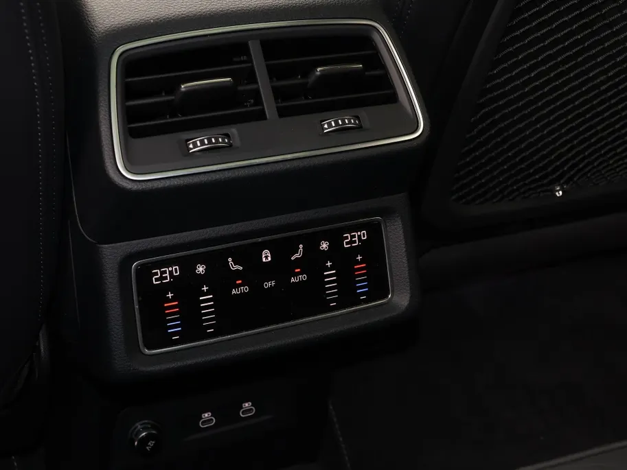 Audi Q8 Sportback e-tron 55 quattro S Edition 408pk / 115 kWh · SOH 93,6% · Panoramadak · 360 Camera · Luchtvering · Keyless · 360 Camera · Keyless · Matrix LED · 22'Velgen ·