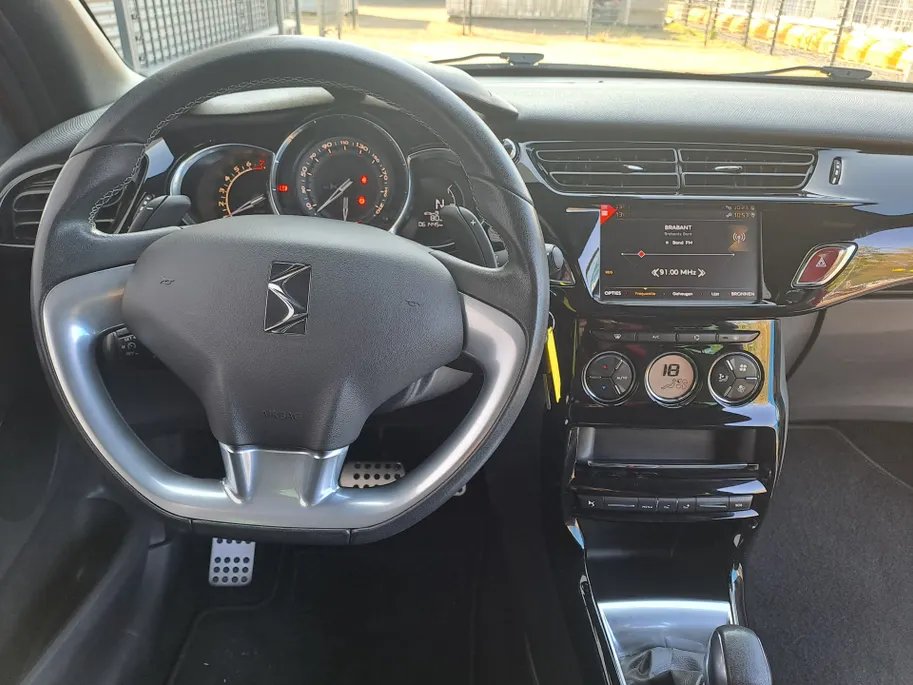 DS DS 3 1.2 PureTech Performance Line AUTOMAAT | Navigatie | Climate | Cruise | schakelpaddles | Apple Carplay/Android Auto
