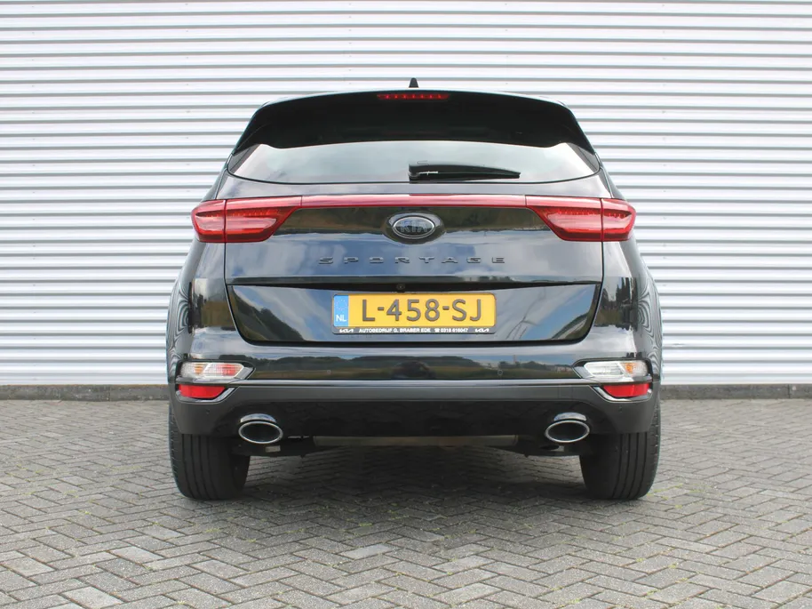 Kia Sportage 1.6 T-GDI Black Edition | Stuur-/stoelverwarming v+a | Schuifdak | Leer | Camera | Elek. achterklep | Cruise | PDC | Navi | 17' LM | Zeer nette auto! |