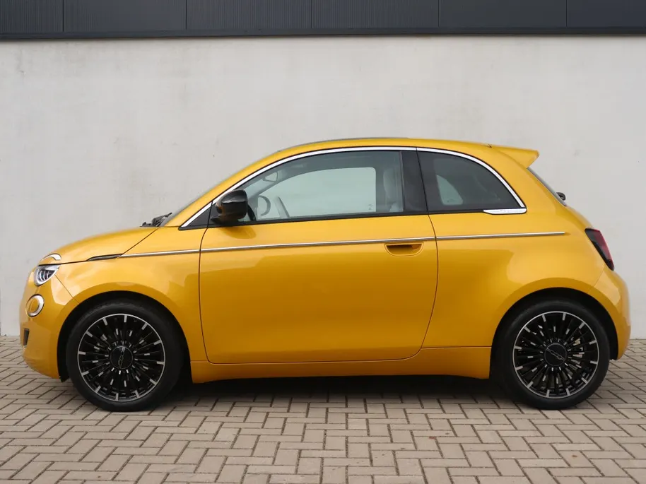Fiat 500 1.0 Hybrid La Prima | Boek nu uw Proefrit