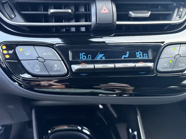 Toyota C-HR 1.8 Hybrid Style Bi-Tone | Parkeersensoren | JBL | Trekhaak