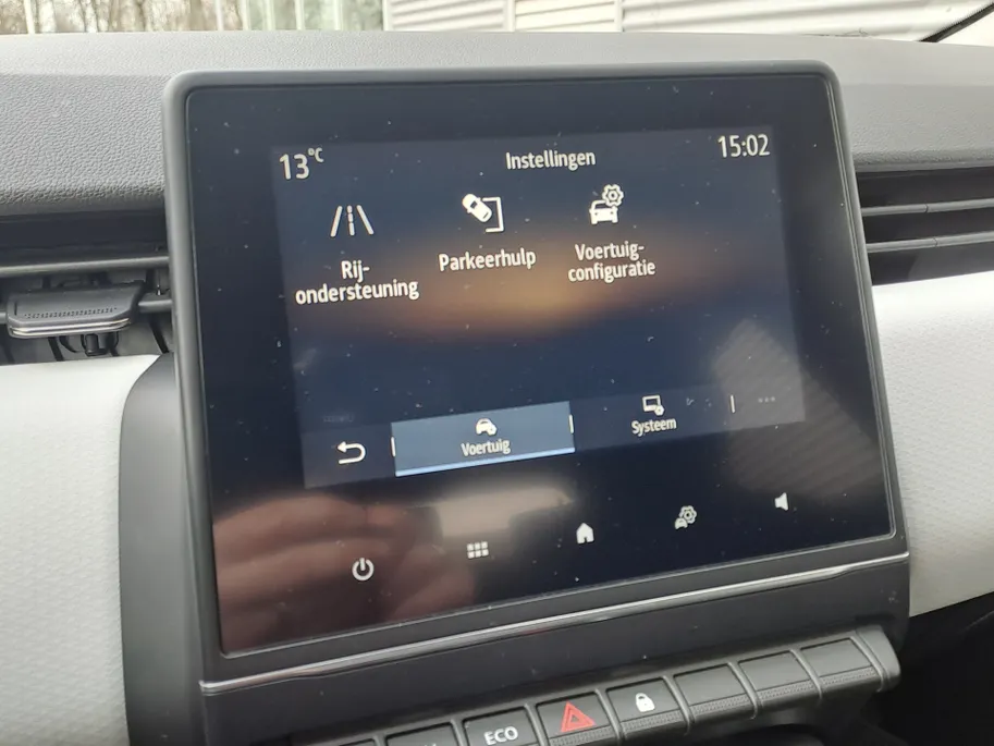 Renault Clio 1.6 E-Tech Full Hybrid 145 evolution AUTOMAAT | Navigatie | Sensoren | Airco | Cruise | Rijstrooksensor met correctie | DAB | Apple Carplay/Android Auto