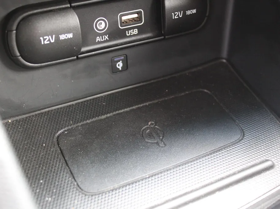 Kia Niro 1.6 GDi Hybrid ExecutiveLine | Trekhaak | Stuur-/stoelverwarming + ventilatie | Camera | Cruise adapt. | 18' LM | Leer | JBL audio |
