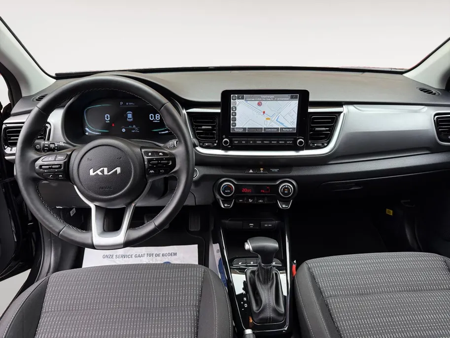 Kia Stonic 1.0 T-GDi MHEV DynamicPlusLine Automaat |  Navi | Apple Carplay/Android Auto | Metallic lak | Stoel & stuurverwarming | Fabrieksgarantie t/m 11-8-2032 + 3x 1 jaar* | NAP