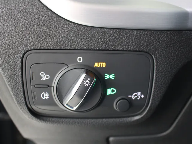 Audi Q2 1.4 TFSI CoD 150PK S-Tronic S-Line Panoramadak | Navigatie | Trekhaak | Led Plus | Stoelverwarming | Dealeronderhouden