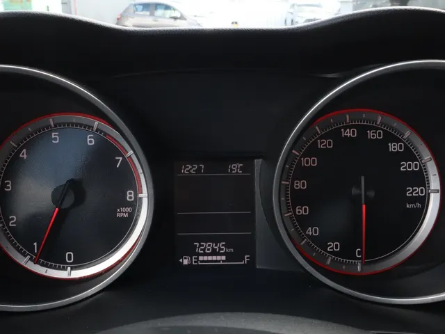 Suzuki Swift 1.0 BoosterJet Select Carplay | Camera