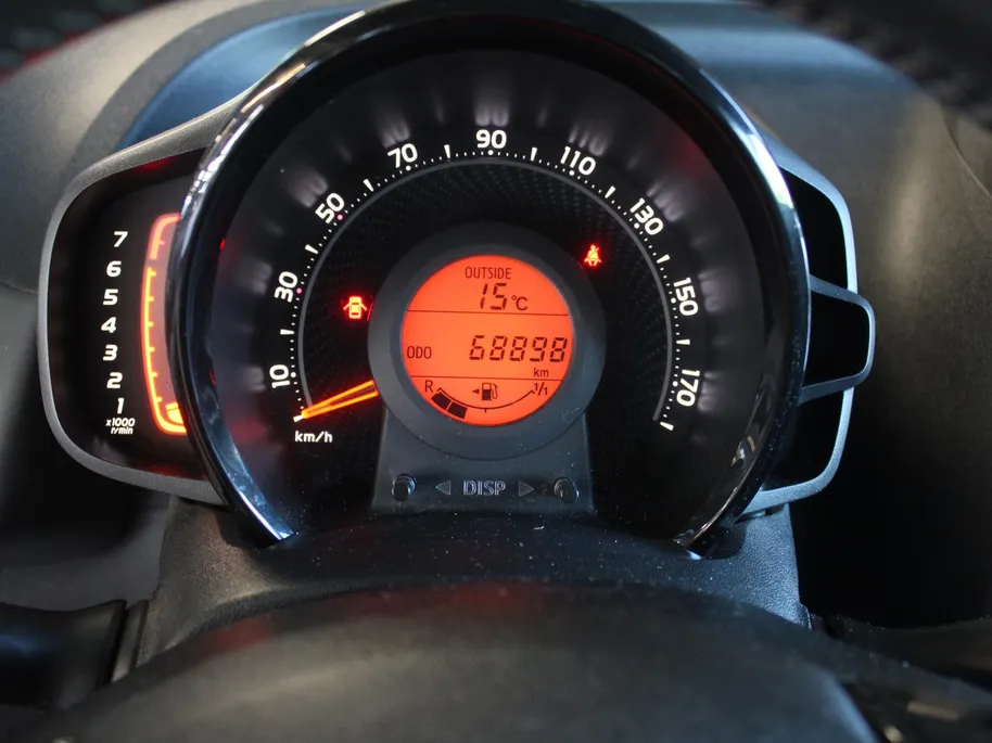 Toyota Aygo 1.0 VVT-i x-play limited | Camera | Elektrisch vouwdak | Android Auto/Apple Carplay | Airco | Cruise |