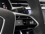 Audi A6 Avant 40 TFSI 204pk S edition Competition · Panoramadak · Apple/Android Car Play · Camera · Elek. stoelverstelling met memory · 19'' Velgen ·  Garantie t/m 15-07-2028 of 100.000km