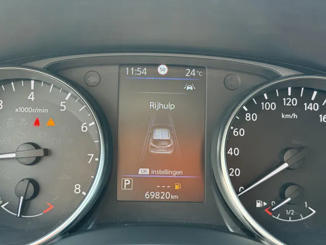 Nissan QASHQAI 1.3 DIG-T Premium Edition automaat
