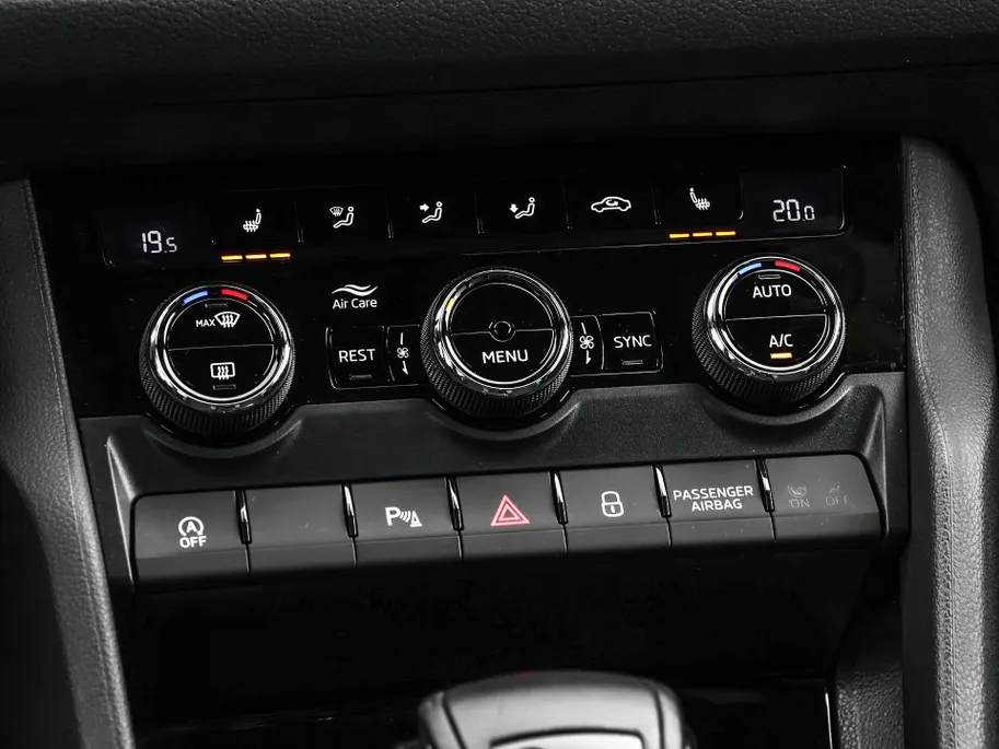 Škoda Kodiaq 1.5 TSI 150pk DSG Sportline Business 7p. · Camera · Inklap. Trekhaak · Keyless · Elek. Bestuurdersstoel + Geheugen · Matrix LED · Garantie t/m 27-05-2028 of 100.000km