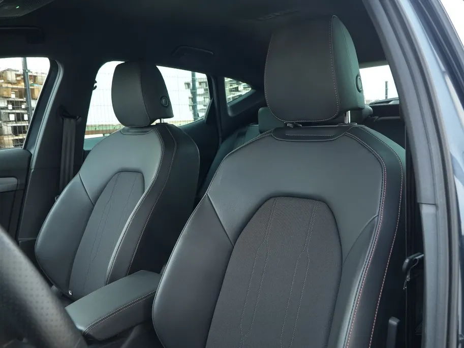 CUPRA Formentor VZ 1.4 e-HYBRID 205 PK | Navi | Carplay | LED | Camera | 19'