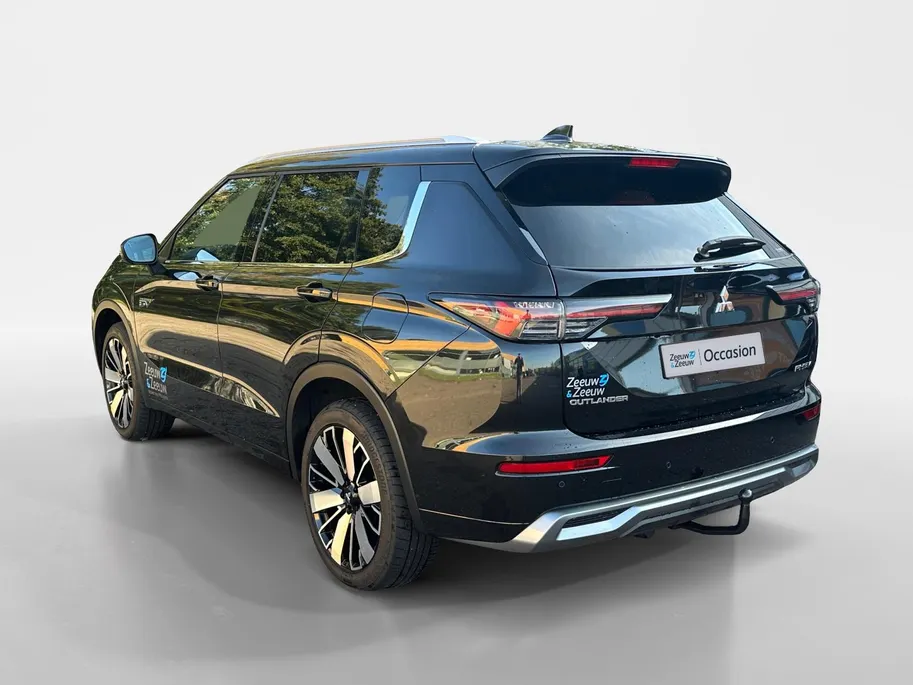 Mitsubishi Outlander 2.4 PHEV Instyle Leer | Electrische stoelverstelling met geheugen | Trekhaak afneembaar | Head-up display | Open dak panorama | 230Volt aansluiting in kofferruimte
