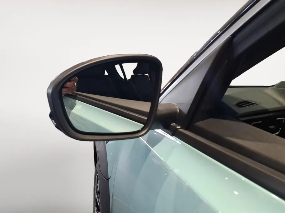 Renault 4 comfort range iconic 52 kWh | Direct leverbaar €1.800,- korting | Gratis 5 Jaar Garantie | LMV | Carplay | Adapter V2L | Elektrische achterklep |