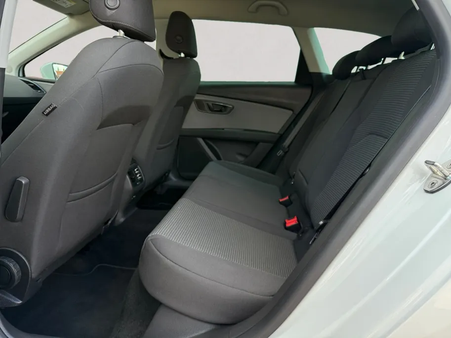 SEAT Leon ST 1.0 EcoTSI Style | Cruise control | Navigatie |
