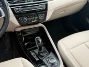 BMW X1 sDrive18i Business Edition Plus | Trekhaak | Leder | Navi | Stoelverwarming | Head-Up Display | Ambient Lighting | NL AUTO | Cruise Control | Climate Control | 12 maanden Bovag garantie |